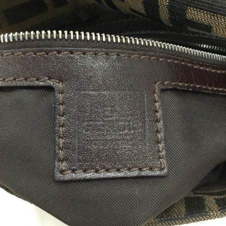  FENDI フェンディ ズッカ　マンバケット　セミショルダー 254826325018 ブラウン