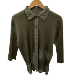 ♪♪ ISSEY MIYAKE イッセイミヤケ レディース シャツ  SIZE 3 カーキ Bランク