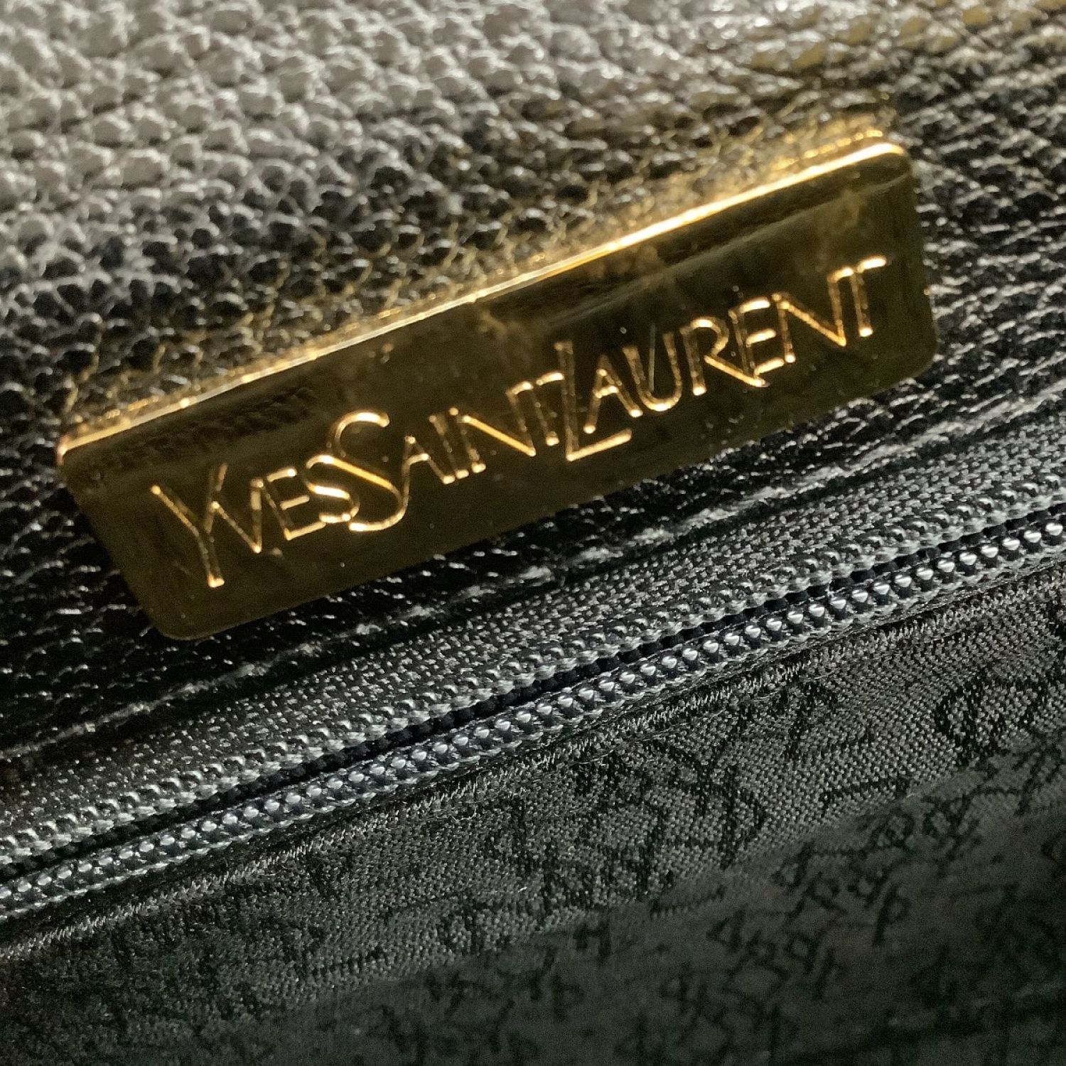 中古】 Yves Saint Laurent イブサンローラン クラッチバッグ ブラック