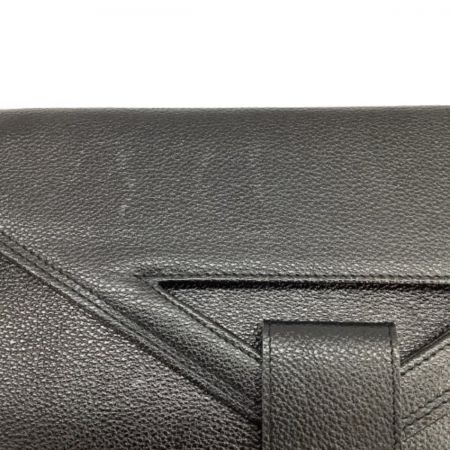  Yves Saint Laurent イブサンローラン クラッチバッグ ブラック