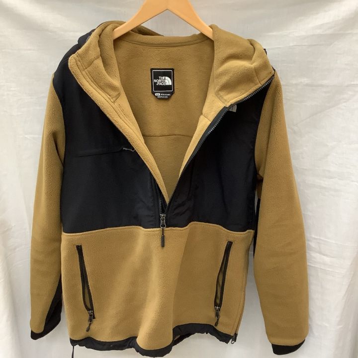 THE NORTH FACE ベージュ フリースジャケット 　リバシ中ブラック THE NORTH FACE ベージュ フリースジャケット リバシ中ブラック