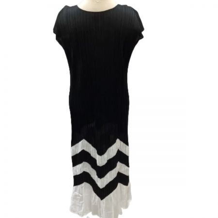  ISSEY MIYAKE イッセイミヤケ PLATS PLEASE レディース ワンピース SIZE 3 PP01-JH707 ブラック