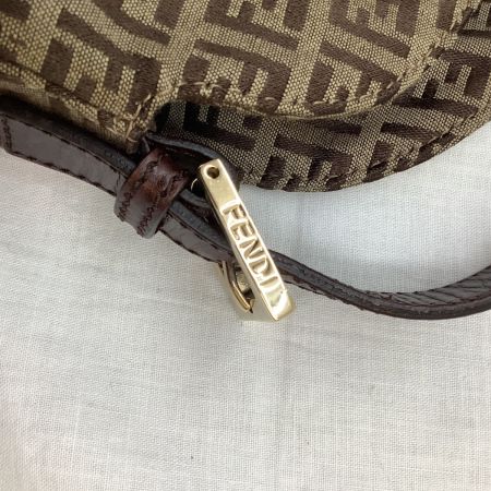 FENDI フェンディ レディース ハンドバッグ ズッカ マンマバケット ベージュ