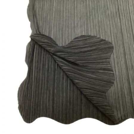  ISSEY MIYAKE イッセイミヤケ PLATS PLEASE 激レア スカート 変形 波カット  PP51-JG676 ブラック