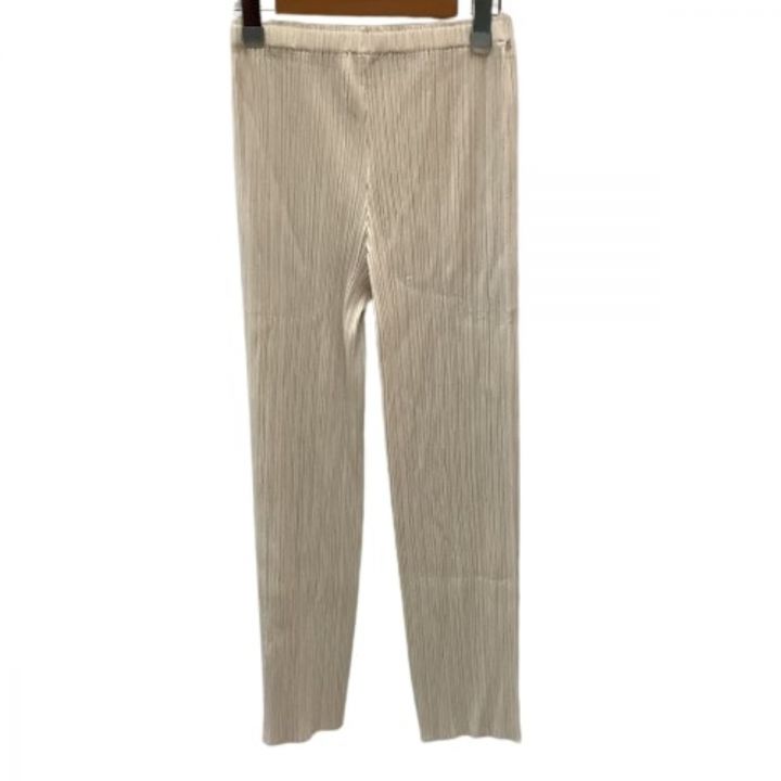 ISSEY MIYAKE スカートパンツ アイボリー 2 ISSEY MIYAKE スカートパンツ アイボリー 2