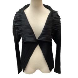 ♪♪ ISSEY MIYAKE イッセイミヤケ PLAETS PLEASE変形 カーディガン ジャケット PP01-JO604 ブラック Bランク