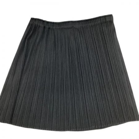  ISSEY MIYAKE イッセイミヤケ PLATS PLEASE ミニスカート  PP55-JG107 ブラック