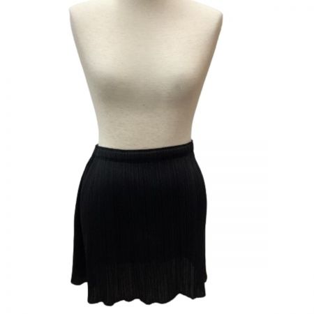  ISSEY MIYAKE イッセイミヤケ PLATS PLEASE ミニスカート  PP55-JG107 ブラック