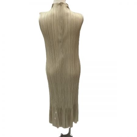 ISSEY MIYAKE イッセイミヤケ PLATS PLEASE ノースリーブワンピース  PP51-JH576 ベージュ