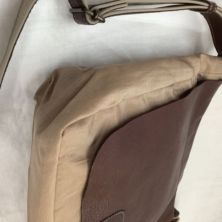 IBIZA シルバー×ホワイト　編み込みバッグ IBIZA シルバー×ホワイト 編み込みバッグ IBIZA シルバー×ホワイト