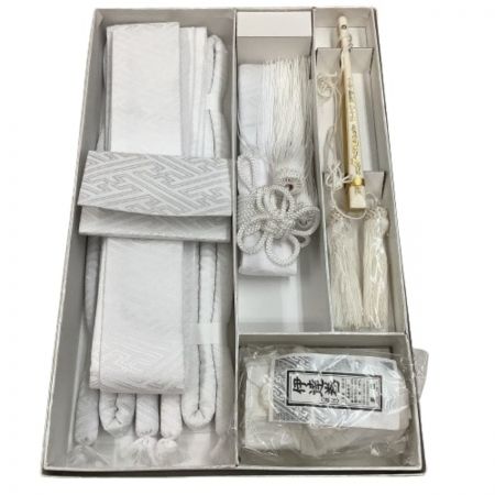   花嫁 和装 着物 結婚式 白無垢 筥迫7点セット 筥迫、懐剣、帯締め×2、末広、抱え帯、伊達巻
