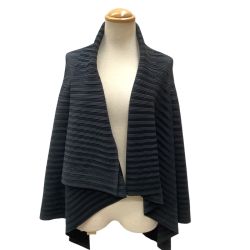 ♪♪ ISSEY MIYAKE イッセイミヤケ PLEATS PLEASE 変形 レア ジャケット PP83-F0355 墨黒 Bランク