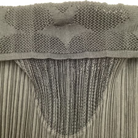  ISSEY MIYAKE イッセイミヤケ PLEATS PLEASE タートルネックカットソー 首レース PP81-JK582 ブラック