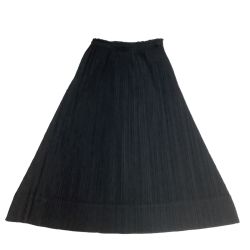 ♪♪ ISSEY MIYAKE イッセイミヤケ PLEATS PLEASE スカート  SIZE 1 PP93-JG202 ブラック Bランク