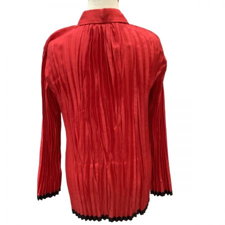  ISSEY MIYAKE イッセイミヤケ 裾黒ライン 光沢 プリーツシャツ SIZE M IM63-FJ606 レッド