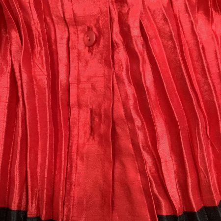  ISSEY MIYAKE イッセイミヤケ 裾黒ライン 光沢 プリーツシャツ SIZE M IM63-FJ606 レッド