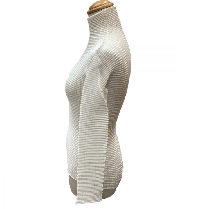ISSEY MIYAKE イッセイミヤケ ワッフルプリーツ カットソー ISSEY MIYAKE イッセイミヤケ ワッフルプリーツ カットソー SIZE 2