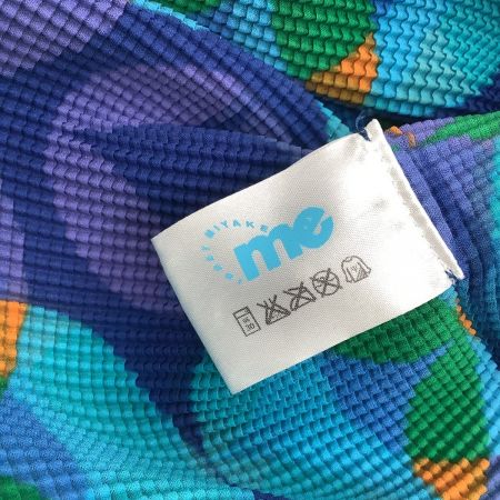  ISSEY MIYAKE me イッセイミヤケ ミー カットソー ワッフルプリーツ 幾何学模様 SIZE F MI11FJ141 ブルー