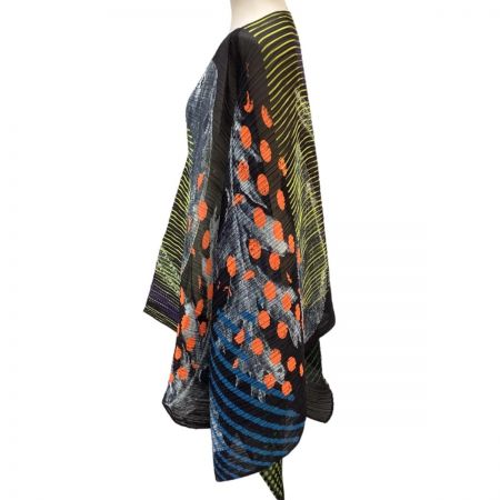  ISSEY MIYAKE イッセイミヤケ PLEATS PLEASE ポンチョ 総柄 変形 葉 グラフィック ブラック マルチカラー