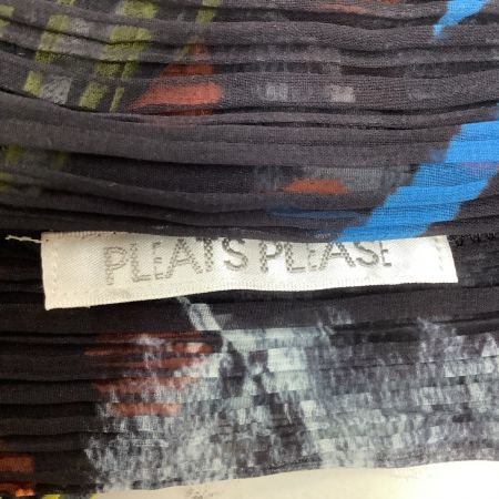  ISSEY MIYAKE イッセイミヤケ PLEATS PLEASE ポンチョ 総柄 変形 葉 グラフィック ブラック マルチカラー