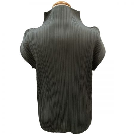  ISSEY MIYAKE イッセイミヤケ ノースリーブカットソー  プリーツ  SIZE M IM31-JK528 グレー