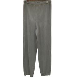 ♪♪ ISSEY MIYAKE イッセイミヤケ プリーツ パンツ 黄色ステッチ SIZE L IM02FF905 グレー Bランク
