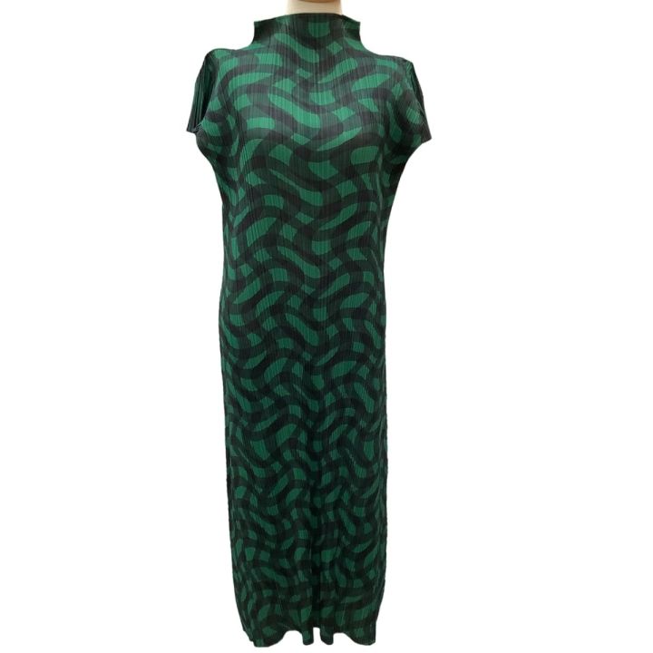PLEATS PLEASE イッセイミヤケ グリーンワンピース
