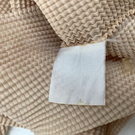  ISSEY MIYAKE イッセイミヤケ ワッフルプリーツ カットソー ベージュ