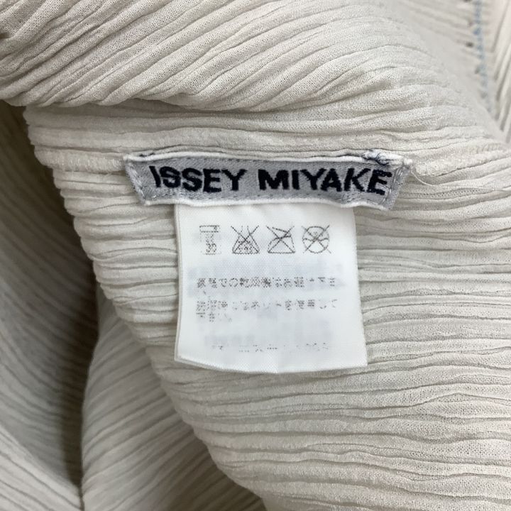 ISSEY MIYAKE イッセイミヤケ プリーツ 変形 ジャケット SIZE M IM02FD906 ライトグレー｜中古｜なんでもリサイクルビッグバン