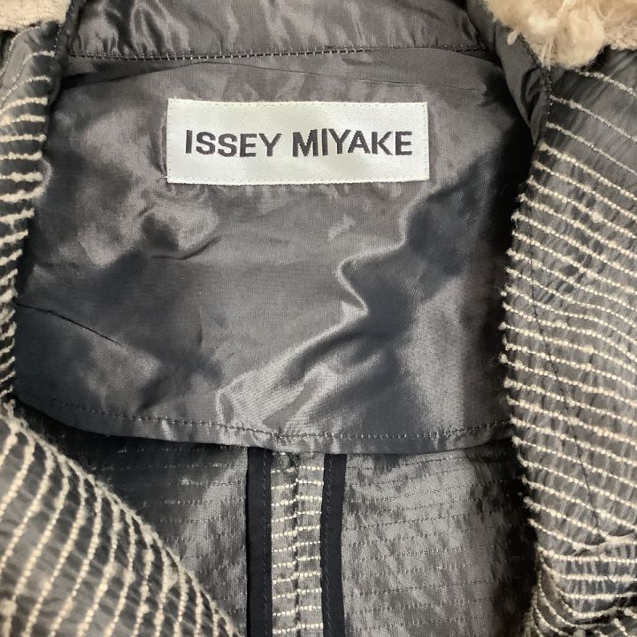 ISSEY MIYAKE イッセイミヤケ A-POC INSIDE 激レア コート IM03FA540  チャコールグレー｜中古｜なんでもリサイクルビッグバン