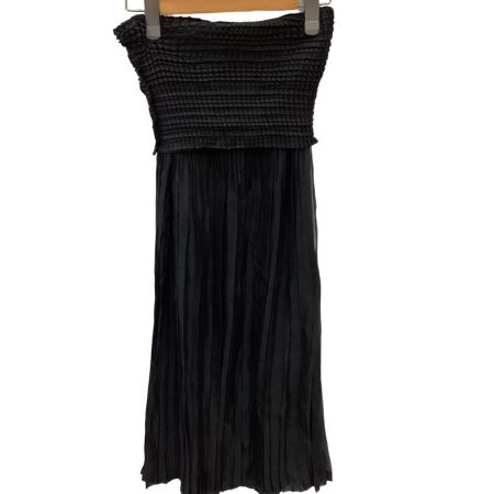 ISSEY MIYAKE FETE イッセイミヤケ 変形 プリーツスカート  SIZE 2 IF82FG235 ブラック