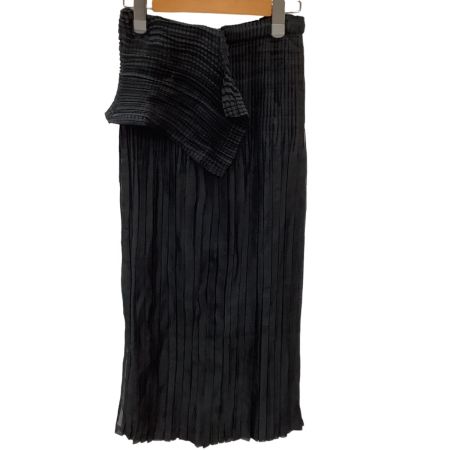 ISSEY MIYAKE FETE イッセイミヤケ 変形 プリーツスカート  SIZE 2 IF82FG235 ブラック