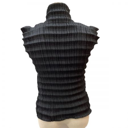  ISSEY MIYAKE WHITE LABEL イッセイミヤケ 変形 プリーツ カットソー SIZE 3 IM34FJ715 ブラック