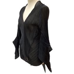 ♪♪ ISSEY MIYAKE FETE イッセイミヤケ 変形 プリーツ カットソー SIZE 2 IF52FJ754 ブラック Bランク