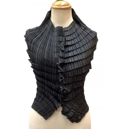  ISSEY MIYAKE イッセイミヤケ 変形 段違い プリーツ ベスト シャツ  SIZE L IM82-FE914 ブラック
