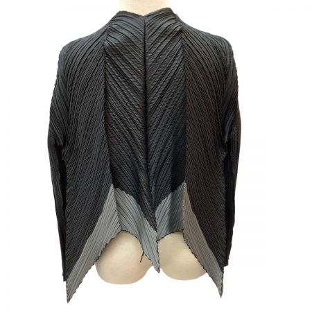  ISSEY MIYAKE FETE A.POC イッセイミヤケ 変形プリーツ  カーディガン SIZE 2 IF72FJ226 ブラック