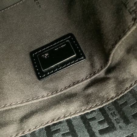  FENDI フェンディ ズッカ ズッキーノ ショルダーバッグ