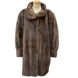 ♪♪ Clair de lune by EMBA クレールドリュヌ エンバ  レディース 最高級 毛皮 ミンク コート SIZE M ブラウン Bランク