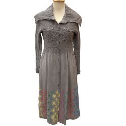 ISSEY MIYAKE me イッセイミヤケ ミー 変形 前開き シャツ ワンピース 裾刺繍 花柄 MI92FK348 グレー Bランク