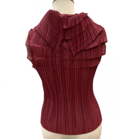  ISSEY MIYAKE FETE イッセイミヤケ 立体プリーツ 変形 ノースリーブ シャツ IF74FJ731 ワインレッド