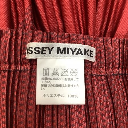  ISSEY MIYAKE イッセイミヤケ  消しプリーツ  変形 スカート 光沢 SIZE 2 IM11FG219 レッド
