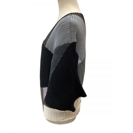  ISSEY MIYAKE イッセイミヤケ 変形 カットソー ワッフル プリーツ SIZE 2 IM52FJ634 ブラック