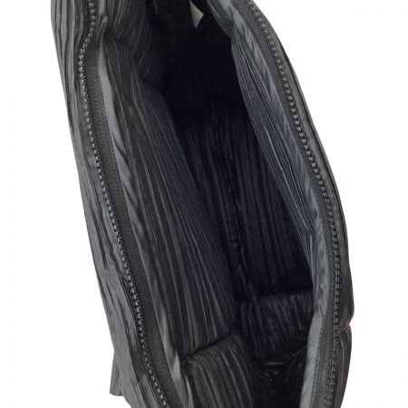 ISSEY MIYAKE イッセイミヤケ PLEATS PLEASE メッセンジャー ショルダーバッグ PP04-AG722 ブラック