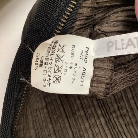  ISSEY MIYAKE イッセイミヤケ PLEATS PLEASE 　レディース ショルダーバッグ  PP92-AG571 ブラウン