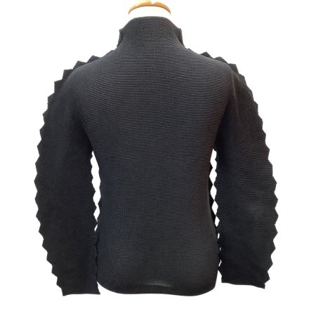 me ISSEY MIYAKE イッセイミヤケ ミー 変形 トゲトゲ カットソー ワッフル プリーツ  MI41FJ201 ブラック