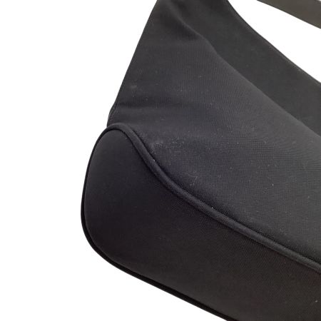 Salvatore Ferragamo サルヴァトーレフェラガモ レディース ショルダーバッグ ブラック