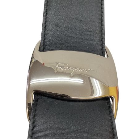 Salvatore Ferragamo サルヴァトーレフェラガモ レディース ショルダーバッグ ブラック