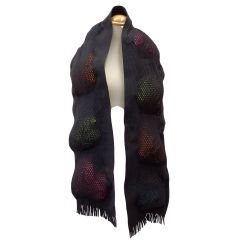 ISSEY MIYAKE イッセイミヤケ レディース ダウンマフラー ストール  IM23AD515 ブラック Bランク