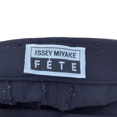 ISSEY MIYAKE イッセイミヤケ レディース パンツ SIZE 3 IF82FF003 ブラック