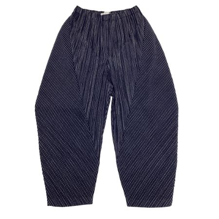ISSEY MIYAKE イッセイミヤケ PLEATS PLEASE パンツ 変形 ストライㇷ゚ SIZE 3 PP63-JF741 ネイビー